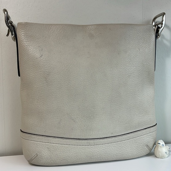 COACH Vintage Shoulder Crossbody - Picture 14 of 17
